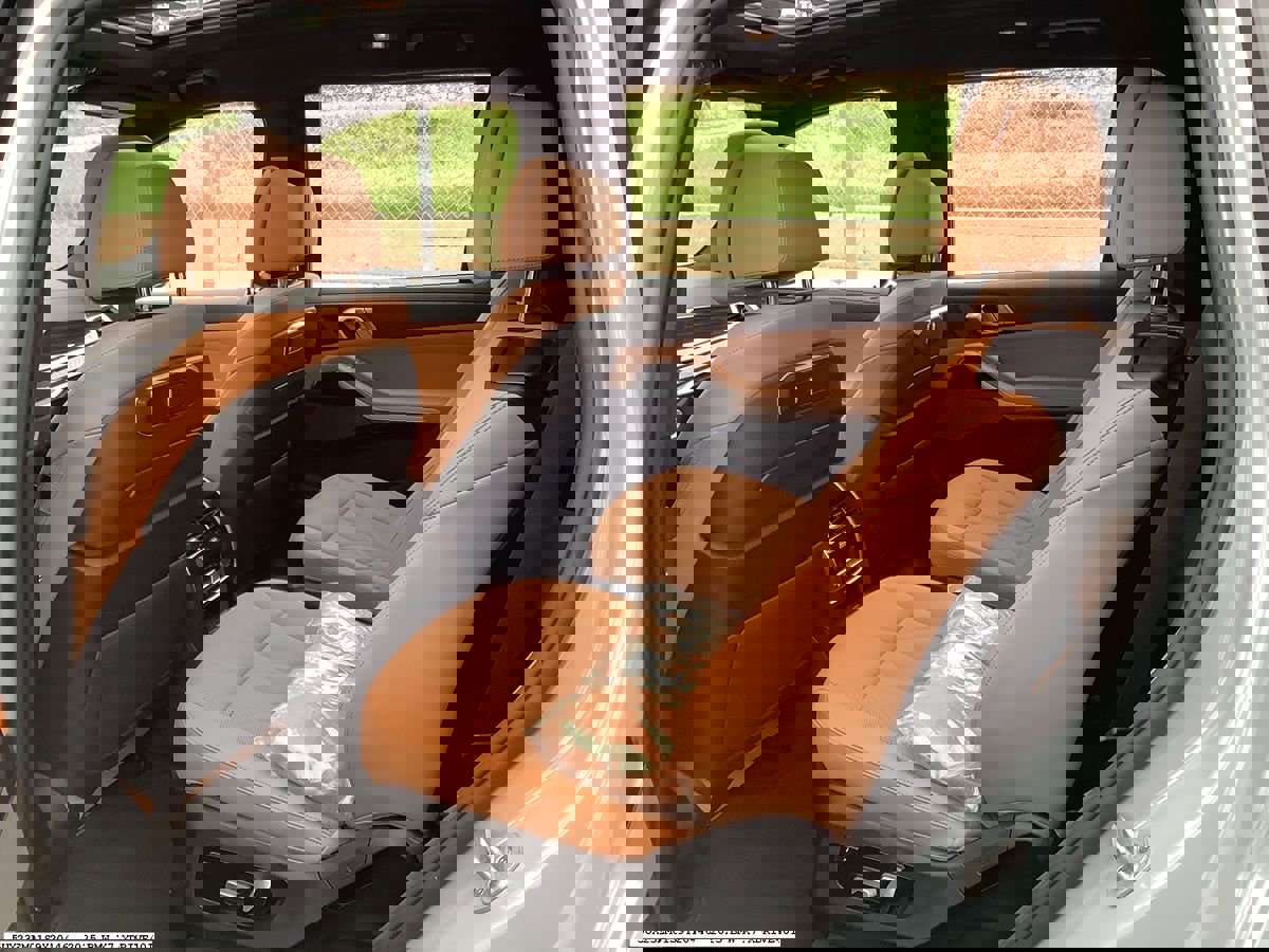 Used 2025 BMW X7 xDrive40i w/ M Sport Package image 13