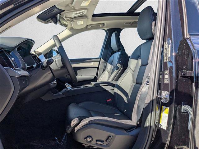 New 2026 Volvo XC90 B6 Ultra w/ Protection Package image 4