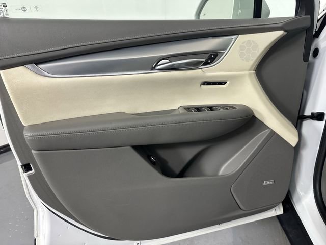 Used 2018 Cadillac XT5 Luxury w/ Driver Awareness Package AWD/4WD image 21