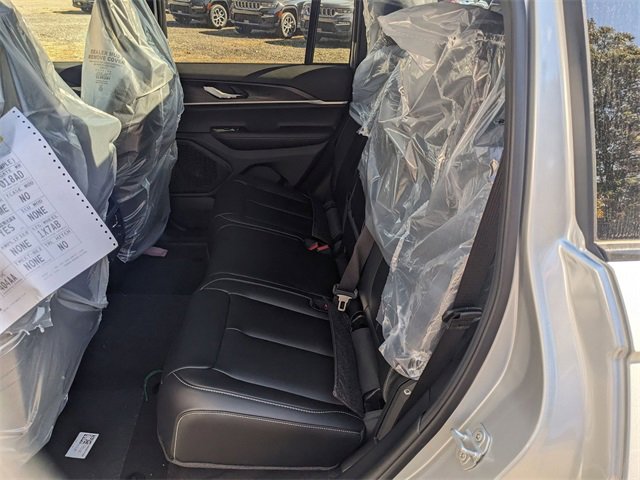 New 2025 Jeep Grand Cherokee Limited image 10