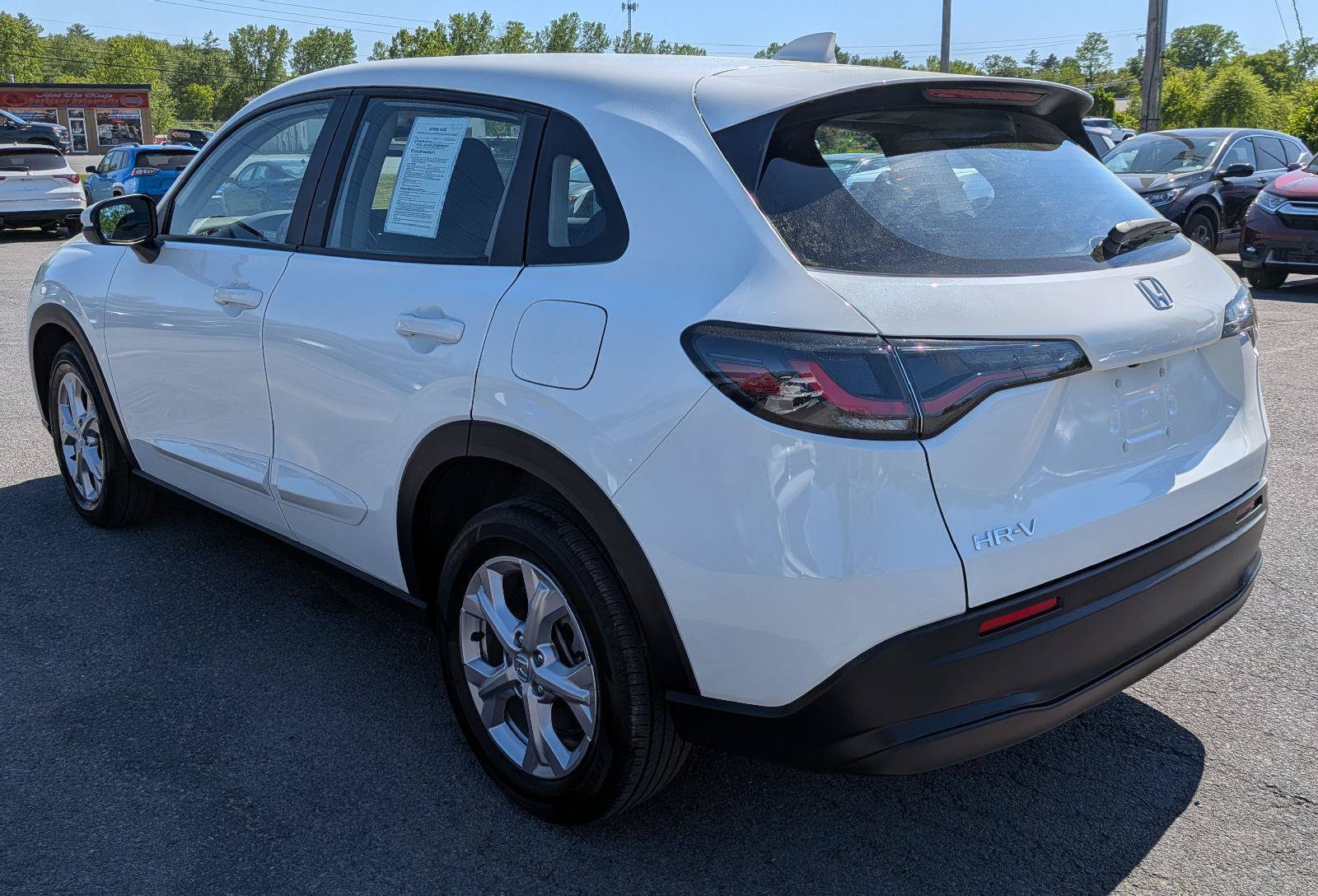 Certified 2024 Honda HR-V LX image 9