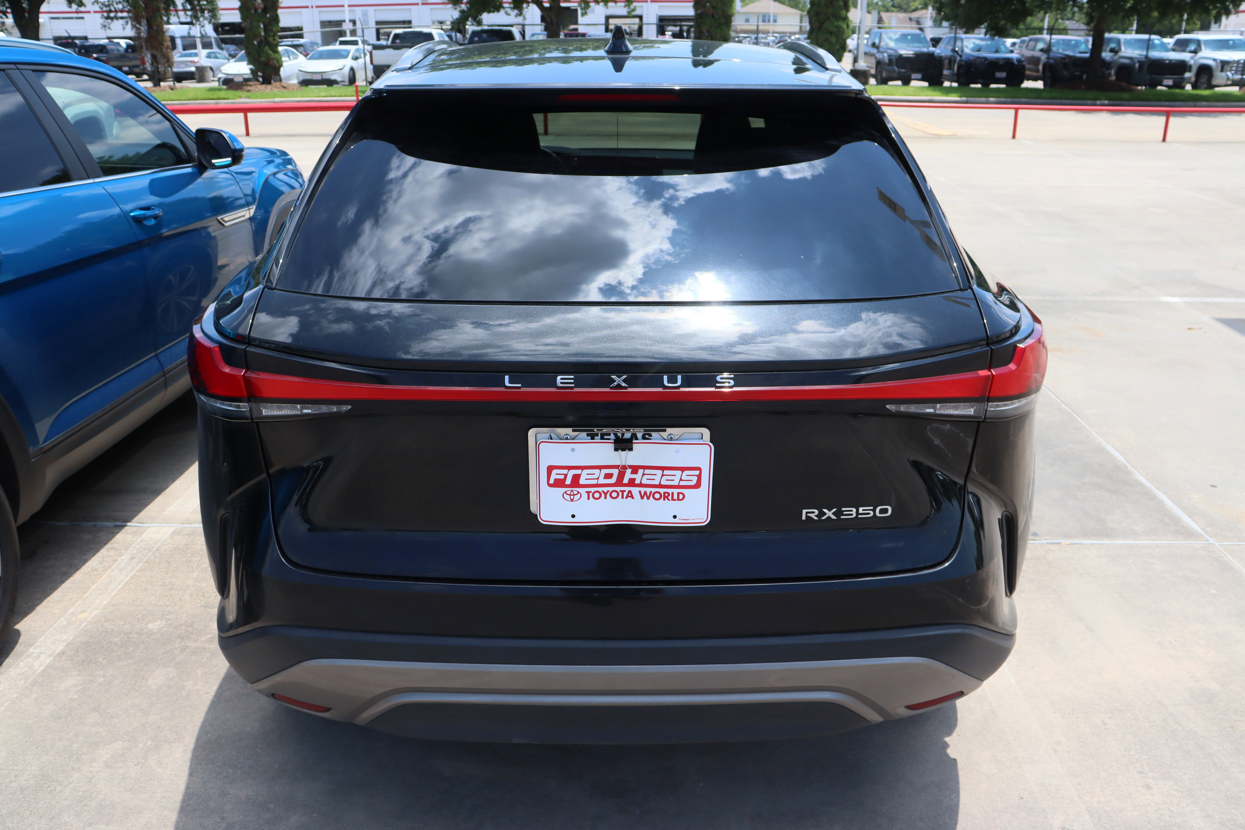 Used 2023 Lexus RX 350 Premium w/ Accessory Package (Z1) FWD image 10