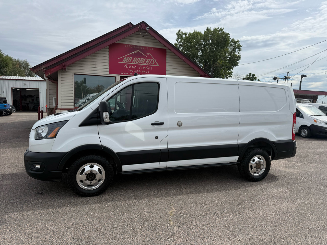 Used 2020 Ford Transit 250 Low Roof AWD image 5