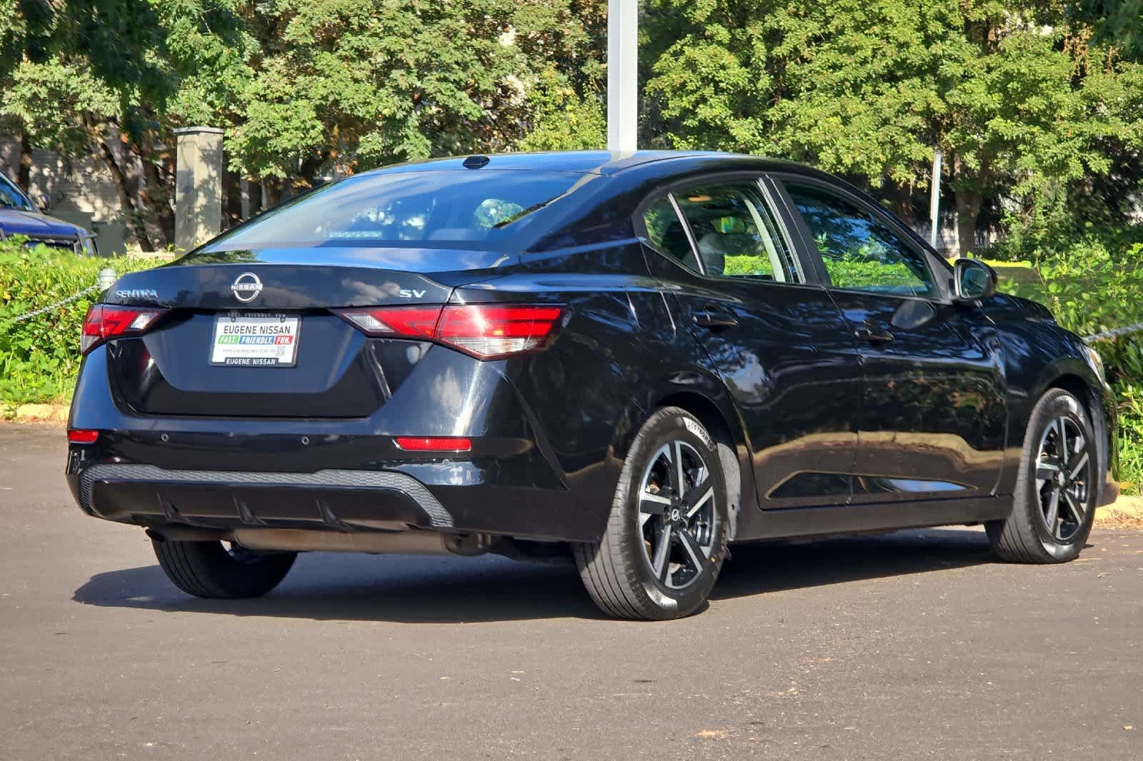 Used 2024 Nissan Sentra SV FWD image 2