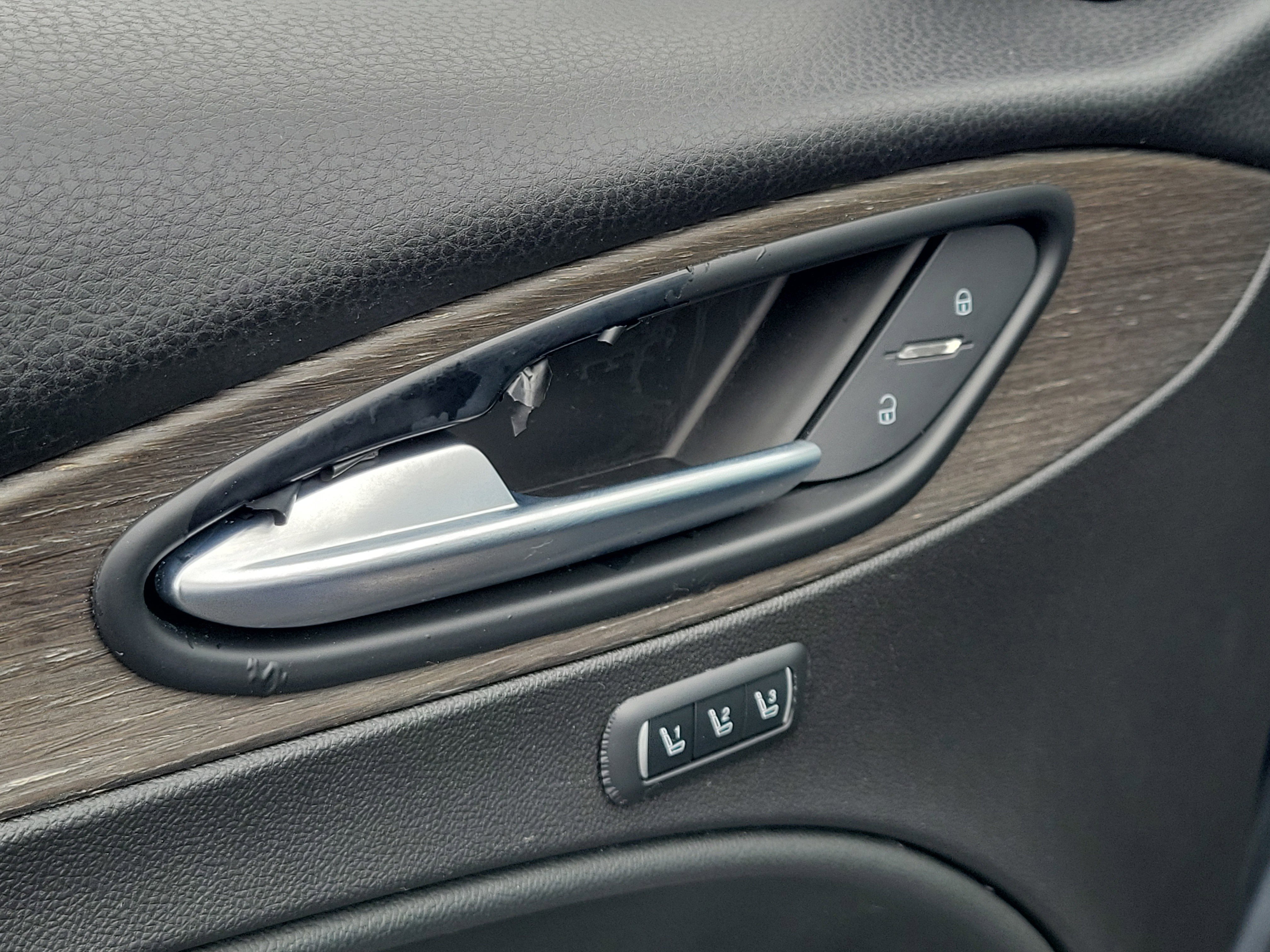 Used 2021 Alfa Romeo Stelvio Ti w/ Nero Edizione image 22