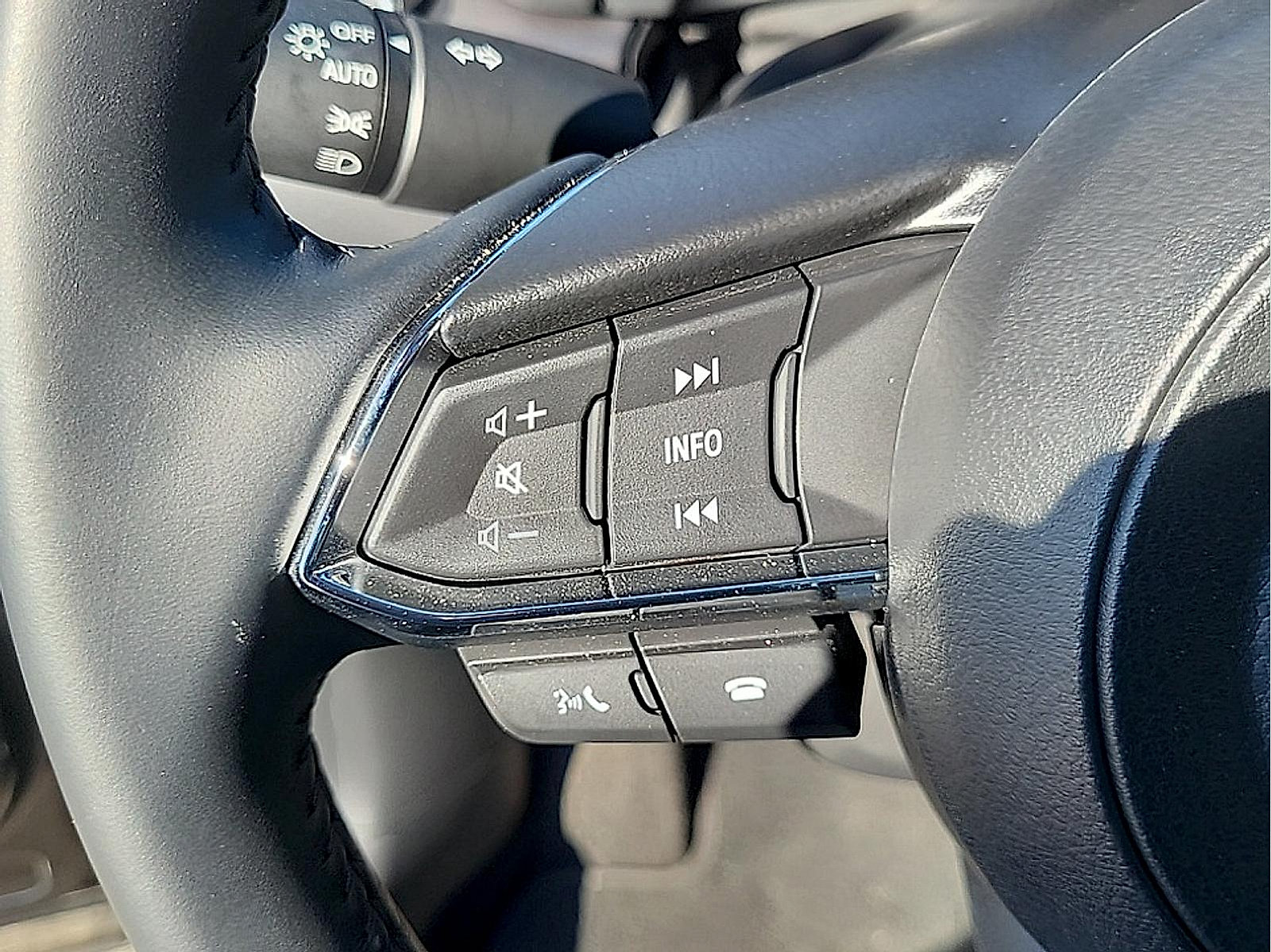 Certified 2025 MAZDA CX-5 AWD 2.5 S w/ Preferred Package image 19