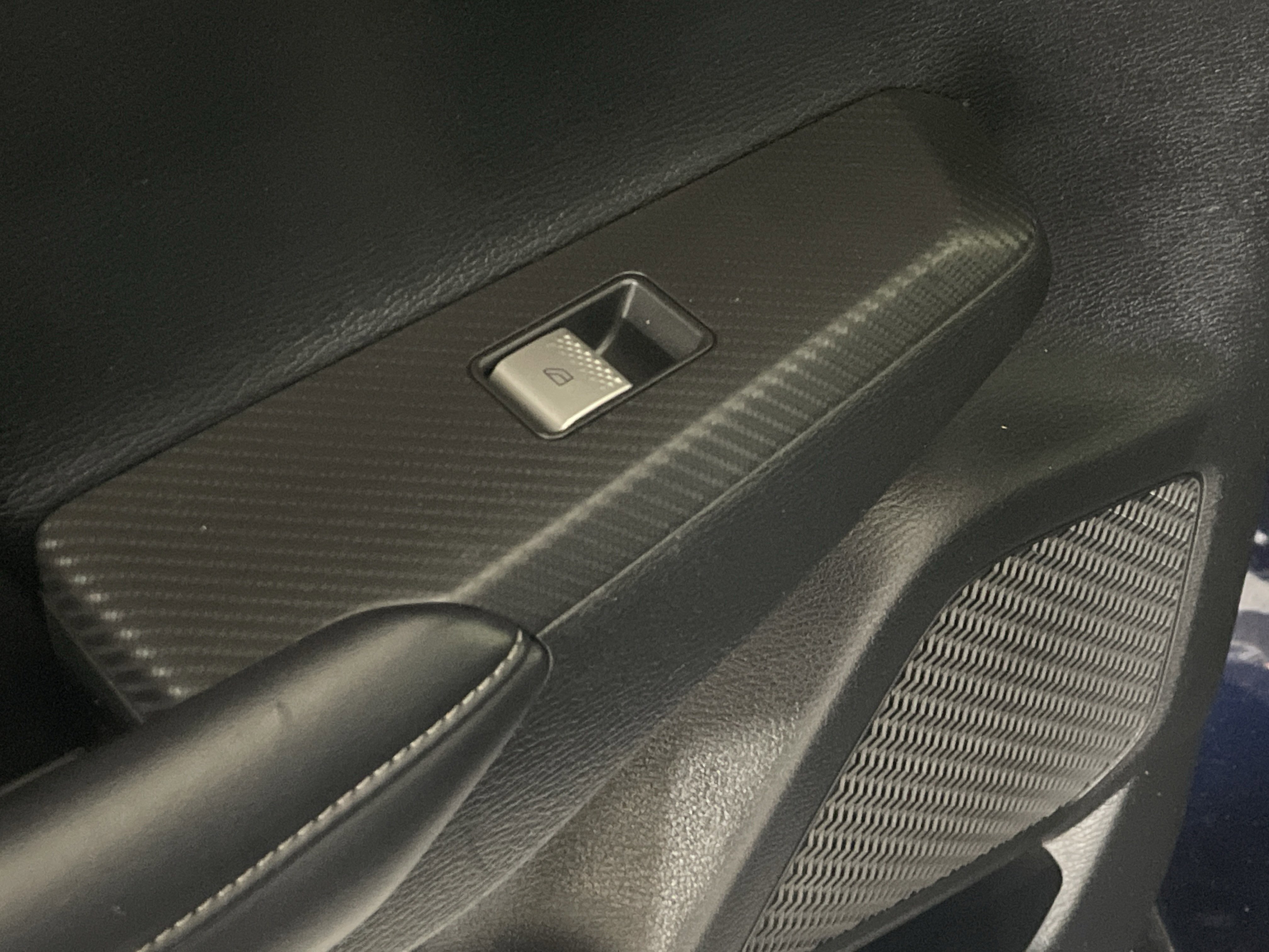 Used 2022 Mitsubishi Outlander SE image 33