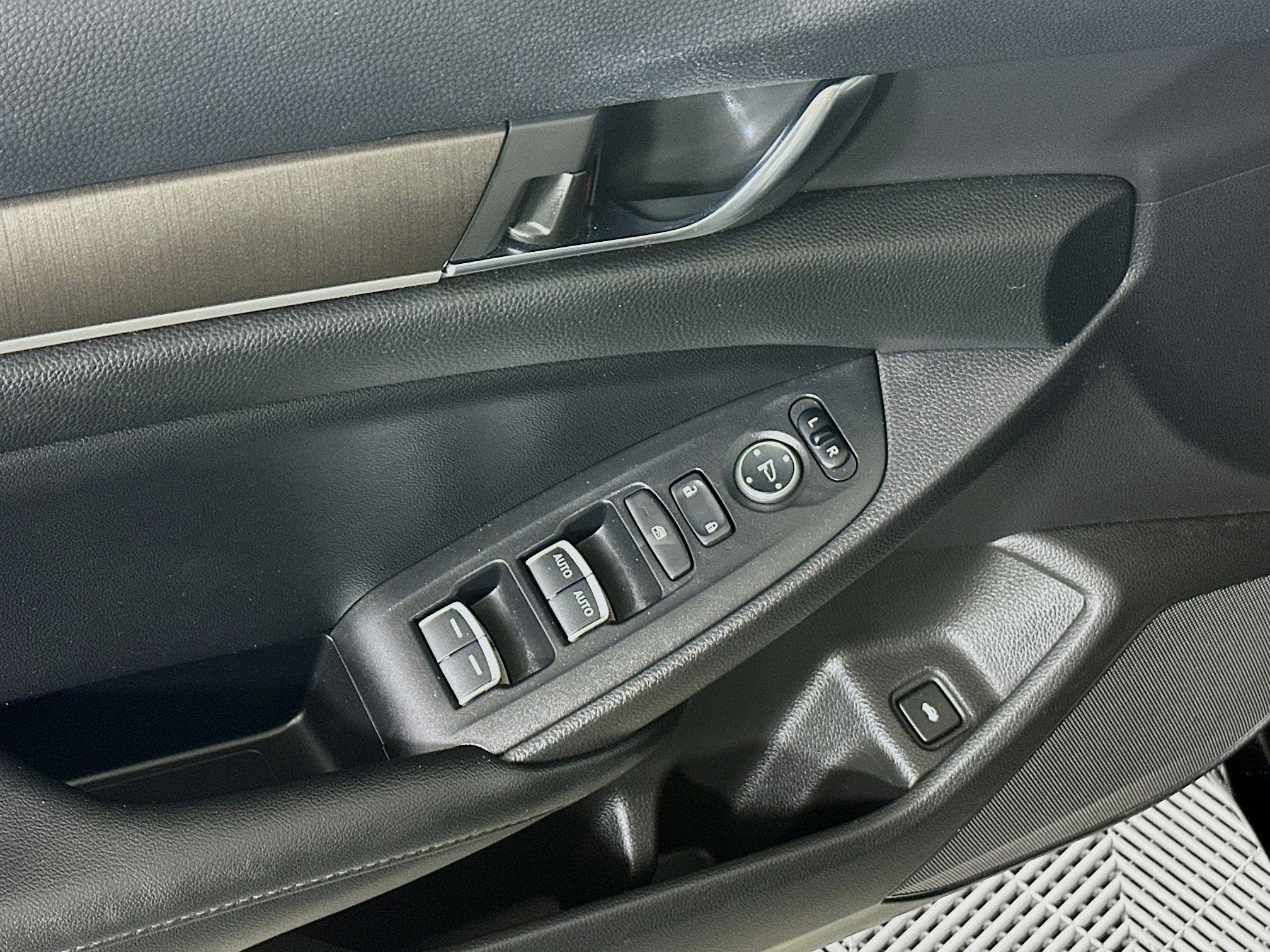 Used 2021 Honda Accord LX image 14