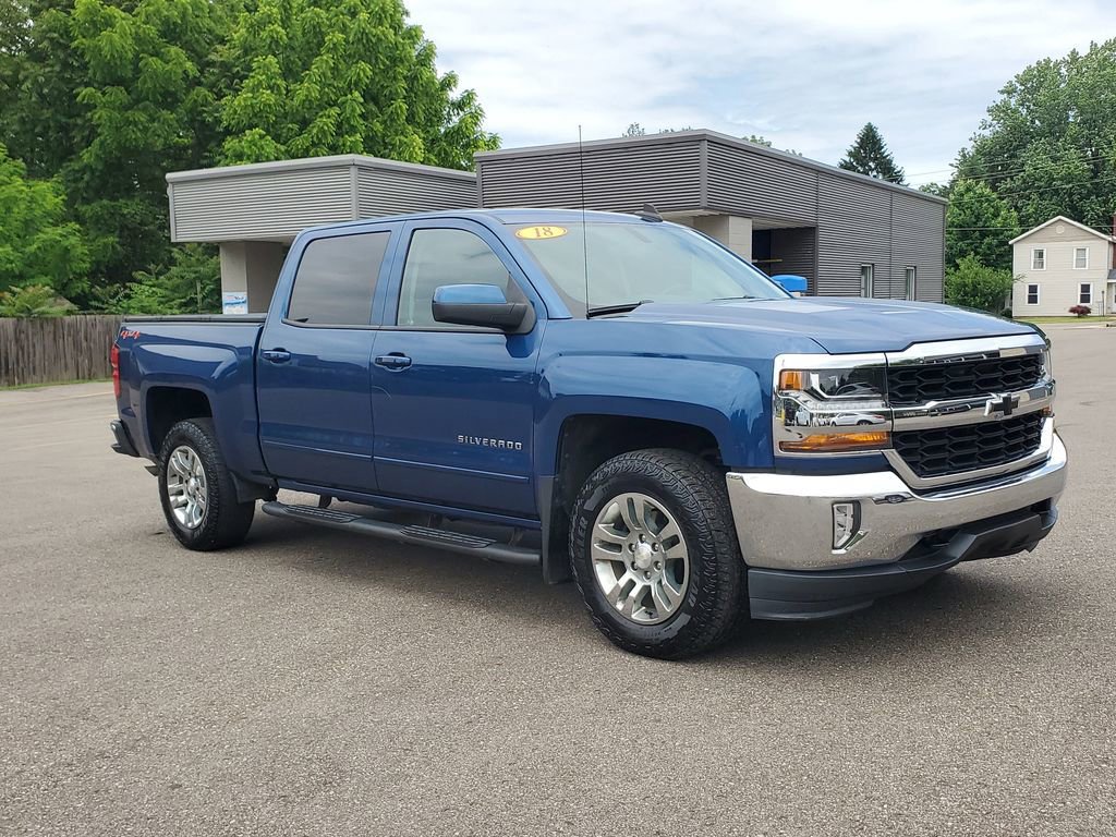 Used 2018 Chevrolet Silverado 1500 LT w/ All Star Edition AWD/4WD image 3