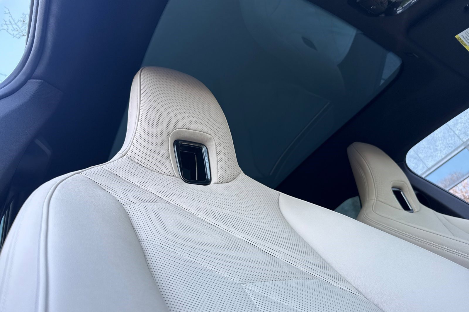 Used 2025 BMW iX xDrive50 w/ Premium Package image 20