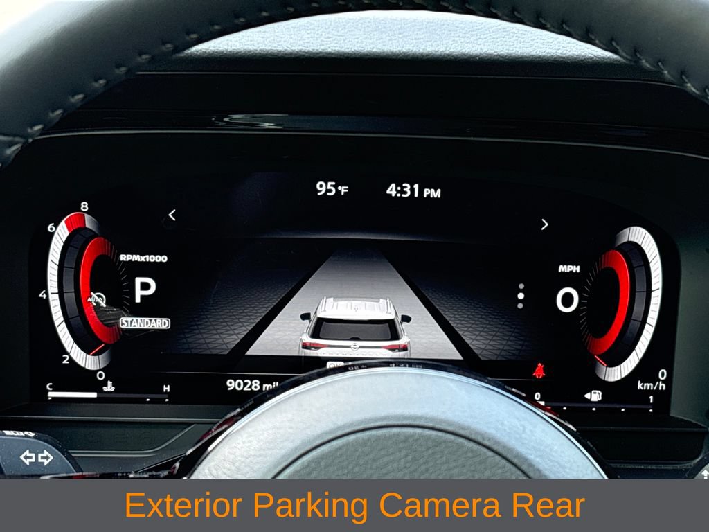 Used 2025 Nissan Pathfinder Platinum FWD image 9
