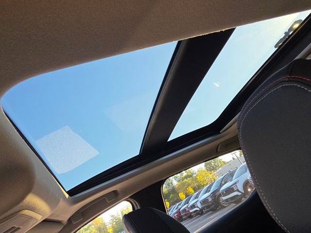 New 2026 Nissan Kicks SR w/ SR Premium Package image 4