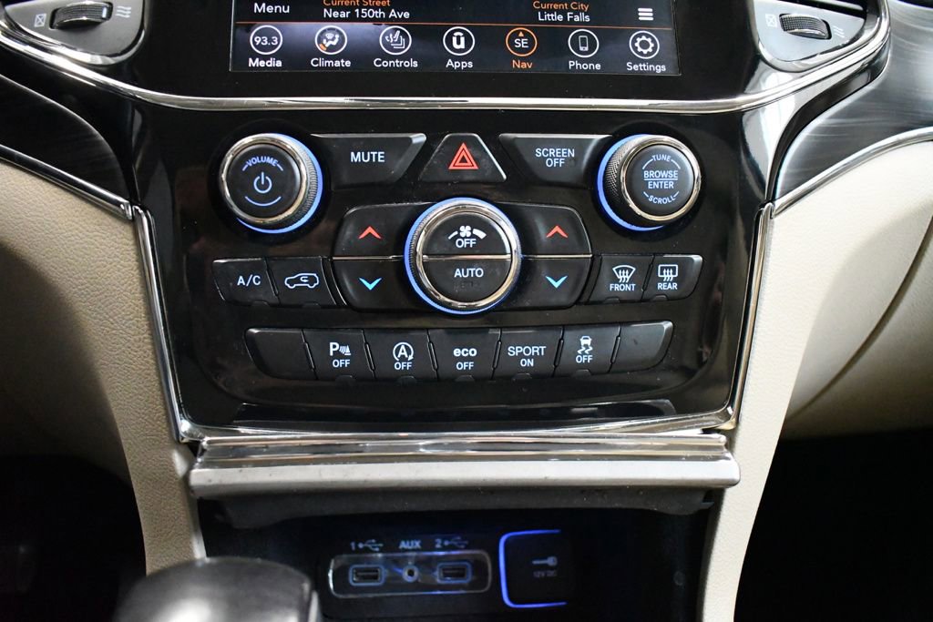 Used 2021 Jeep Grand Cherokee Limited w/ Sun & Sound Group AWD/4WD image 38