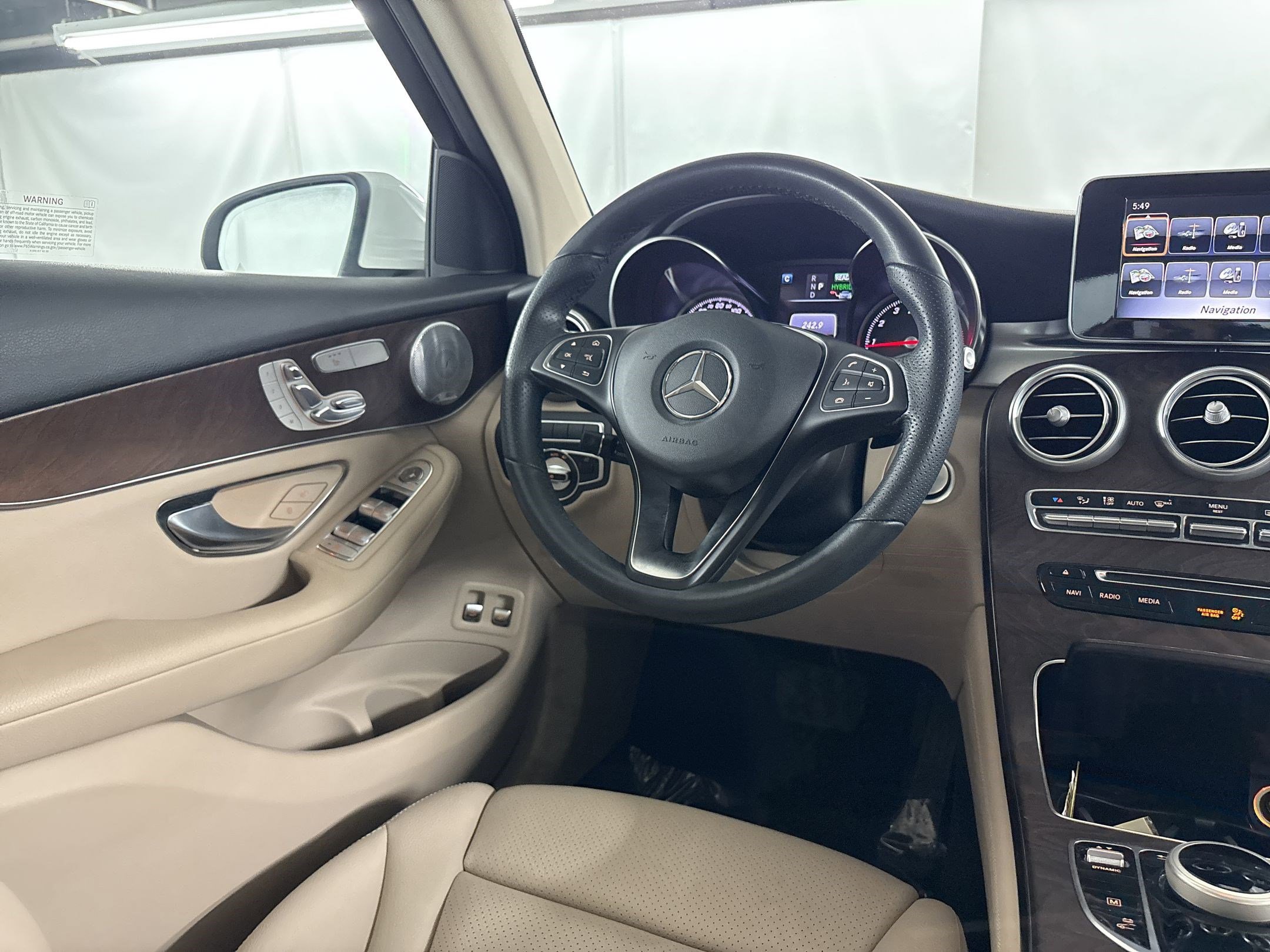 Used 2019 Mercedes-Benz GLC 350e 4MATIC image 28