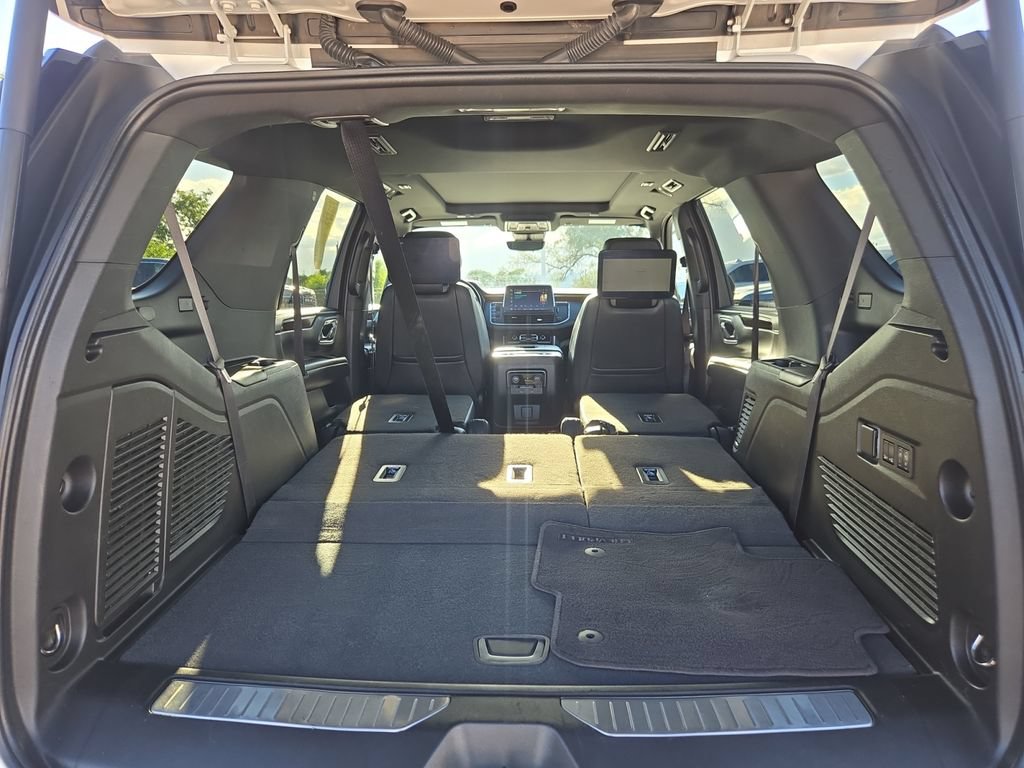Used 2024 Chevrolet Tahoe High Country w/ Advanced Technology Package AWD/4WD image 25