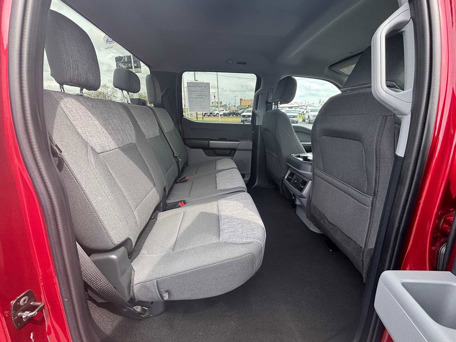 Used 2025 Ford F350 XLT image 12