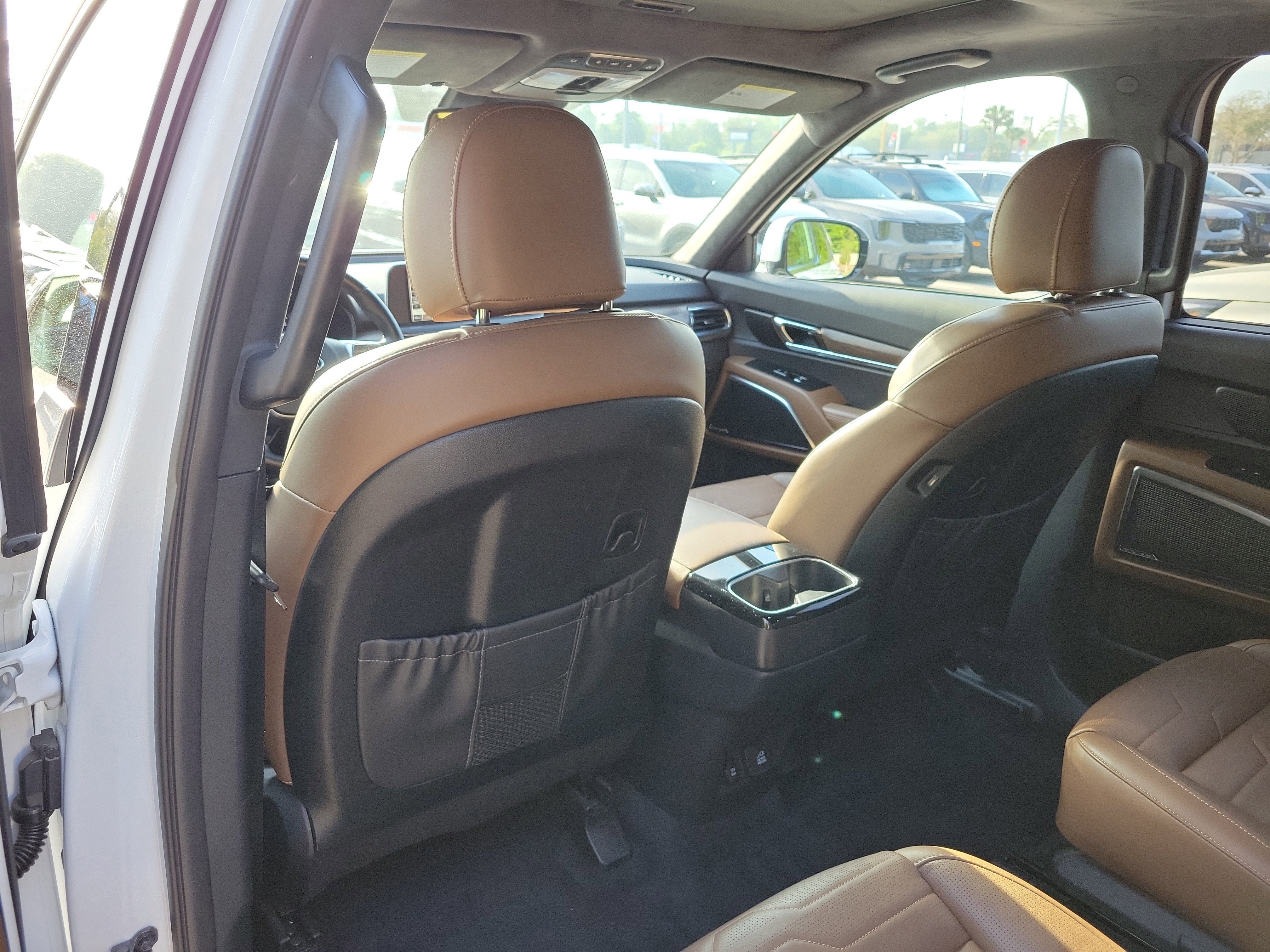 Used 2021 Kia Telluride SX w/ SX Prestige Package image 17