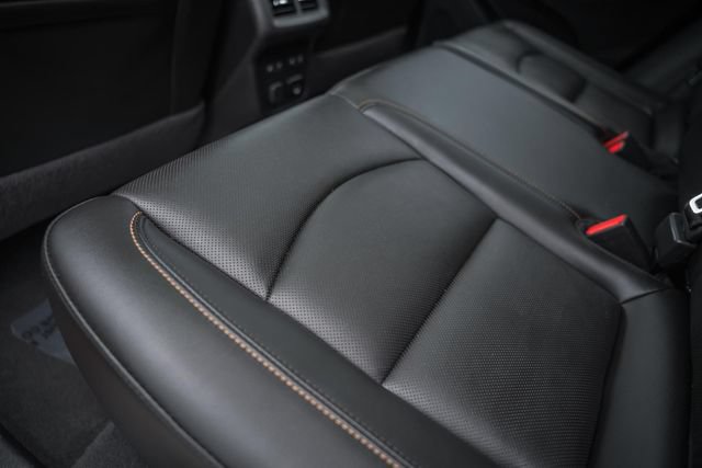 Used 2018 Chevrolet Equinox Premier AWD/4WD image 32