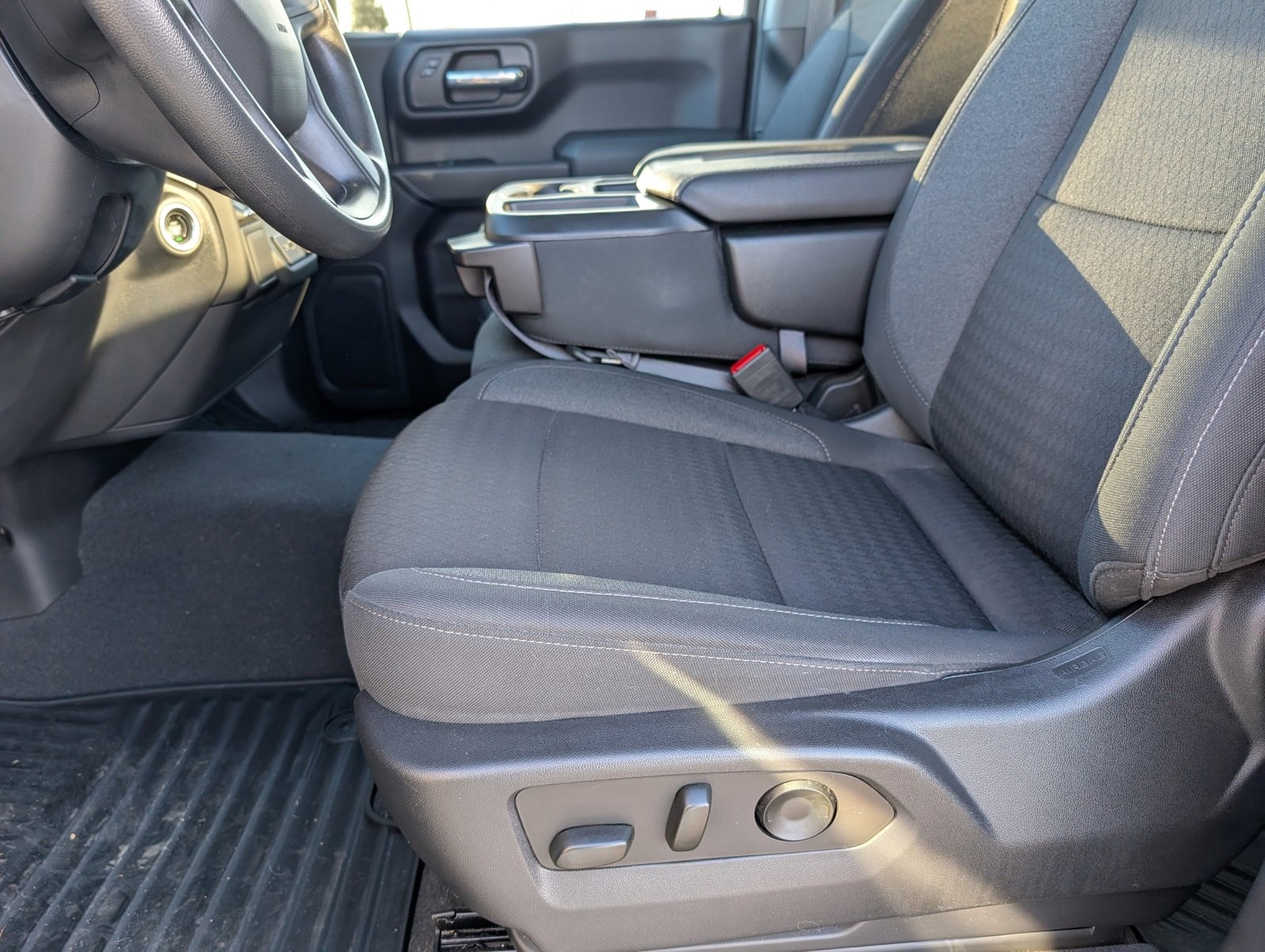 Used 2022 Chevrolet Silverado 1500 Custom image 8