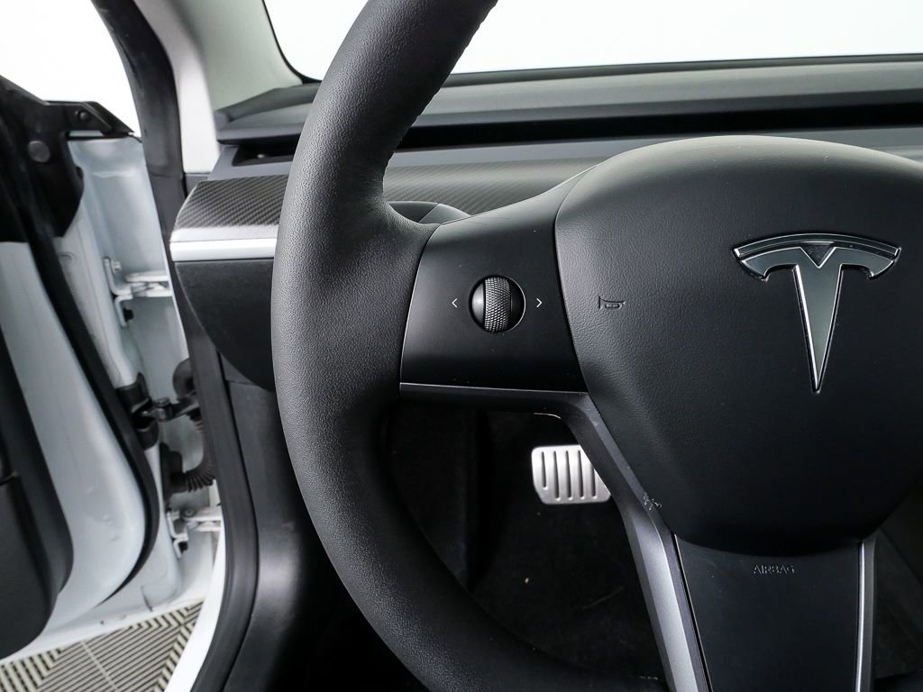Used 2023 Tesla Model 3 Performance image 8