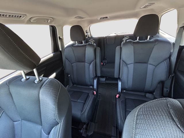 Used 2022 Subaru Ascent Premium w/ Convenience Package AWD/4WD image 16