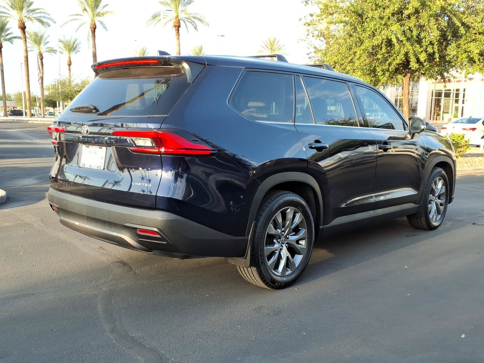 Certified 2024 Toyota Grand Highlander FWD image 4