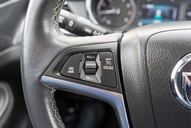 Used 2022 Buick Encore Preferred w/ Safety Package image 21