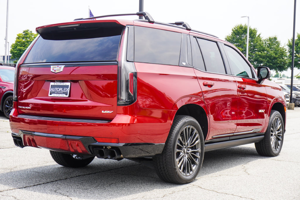 Used 2023 Cadillac Escalade V AWD/4WD image 32