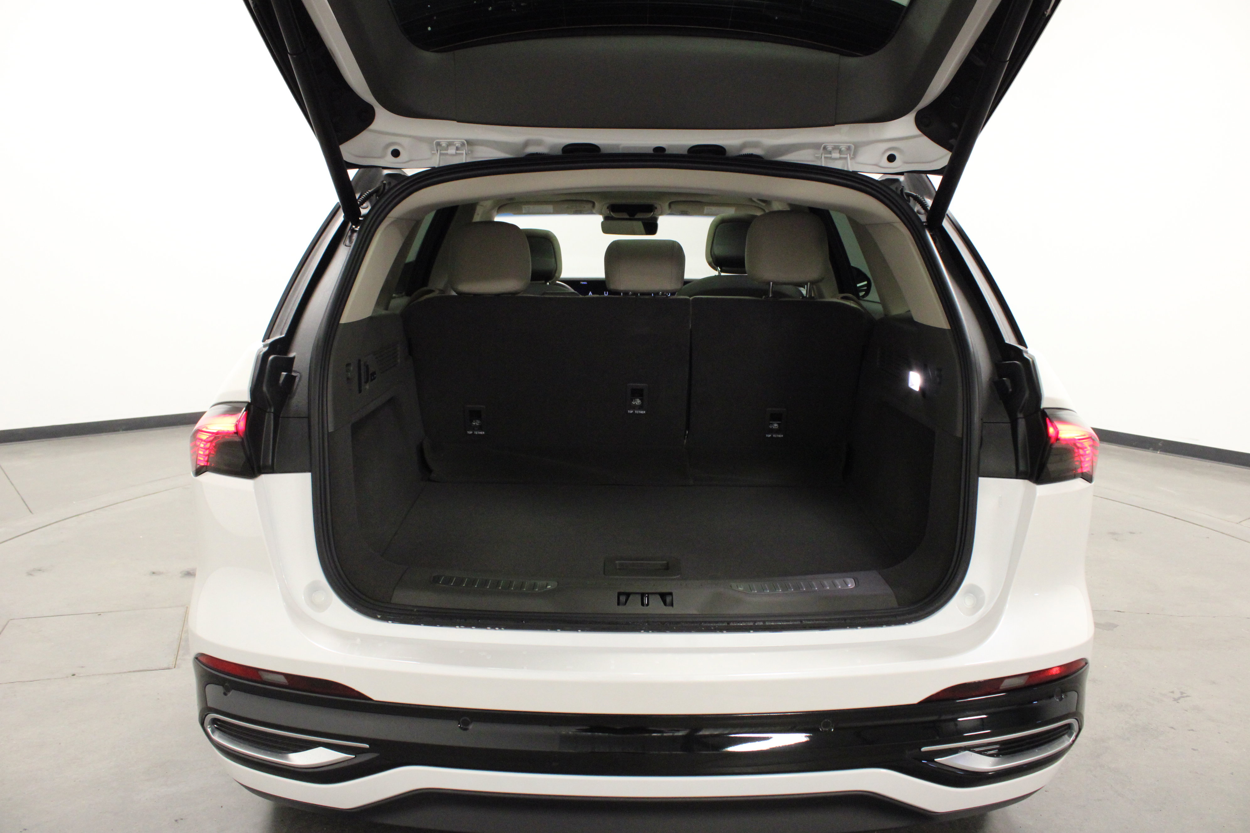 Used 2024 Lincoln Nautilus Reserve w/ Equipment Group 202A image 31