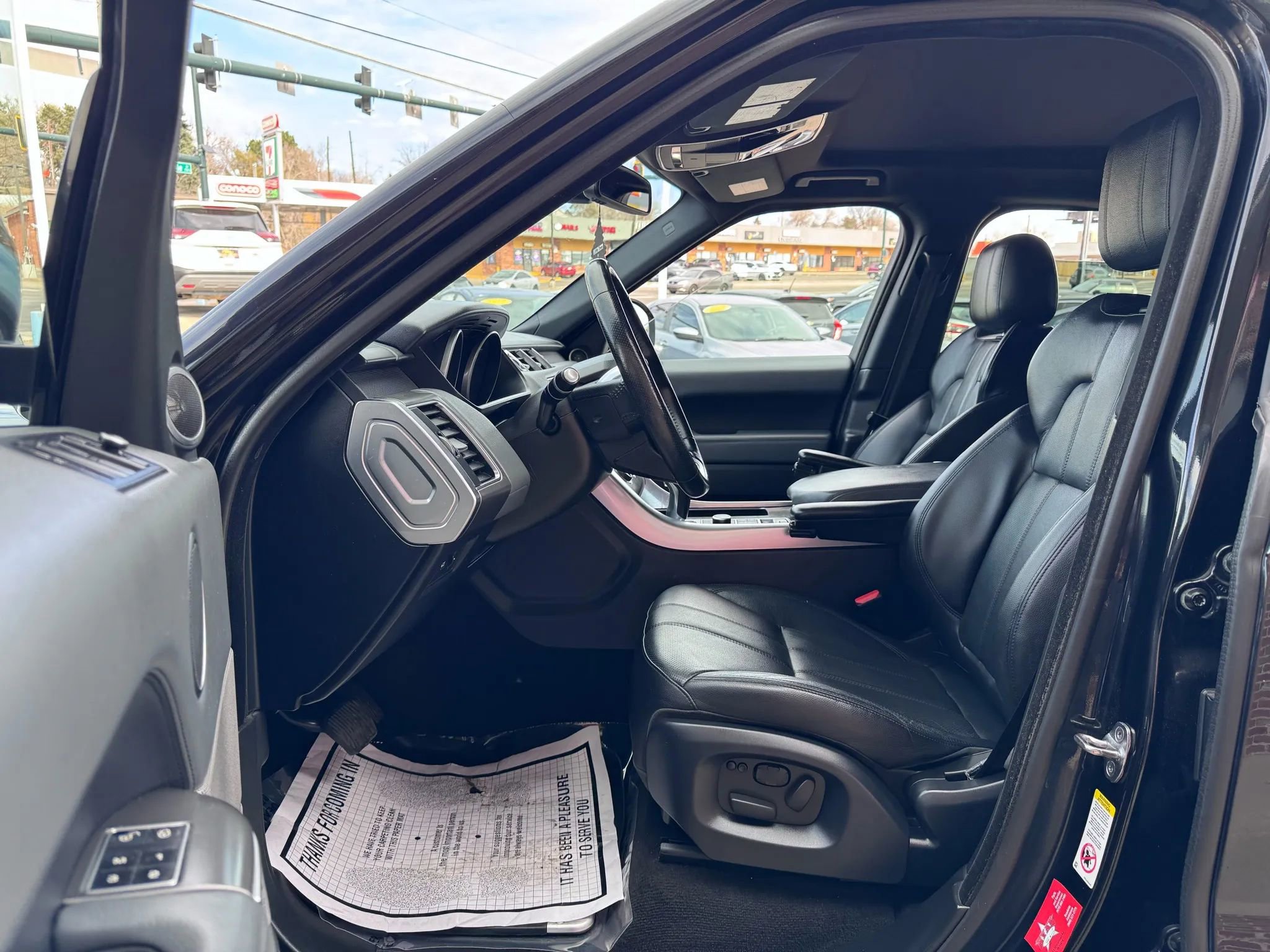 Used 2014 Land Rover Range Rover Sport SE image 13