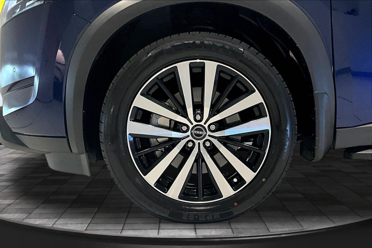 Used 2023 Nissan Pathfinder Platinum FWD image 35