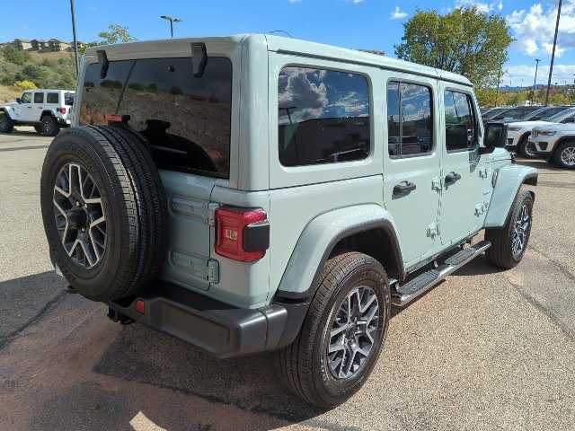 Used 2024 Jeep Wrangler Unlimited Sahara w/ Technology Group AWD/4WD image 4