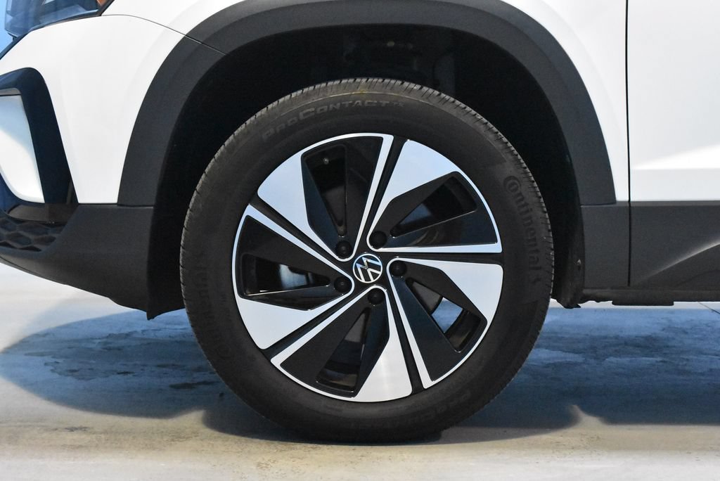 Used 2024 Volkswagen Taos SE AWD/4WD image 27