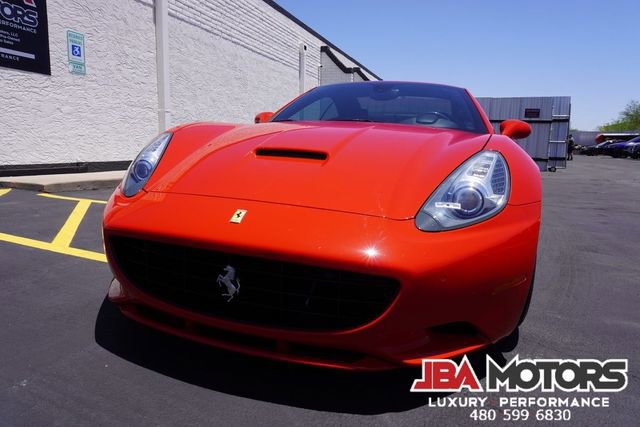 Used 2014 Ferrari California RWD image 58