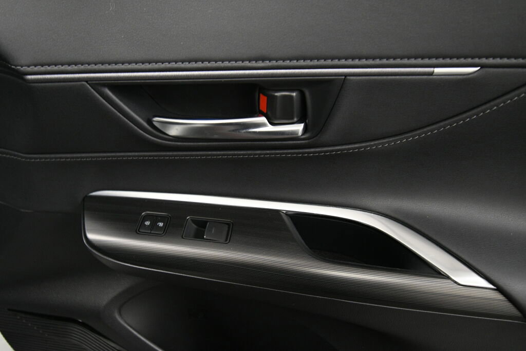 Used 2021 Toyota Venza XLE w/ Softex Package image 28