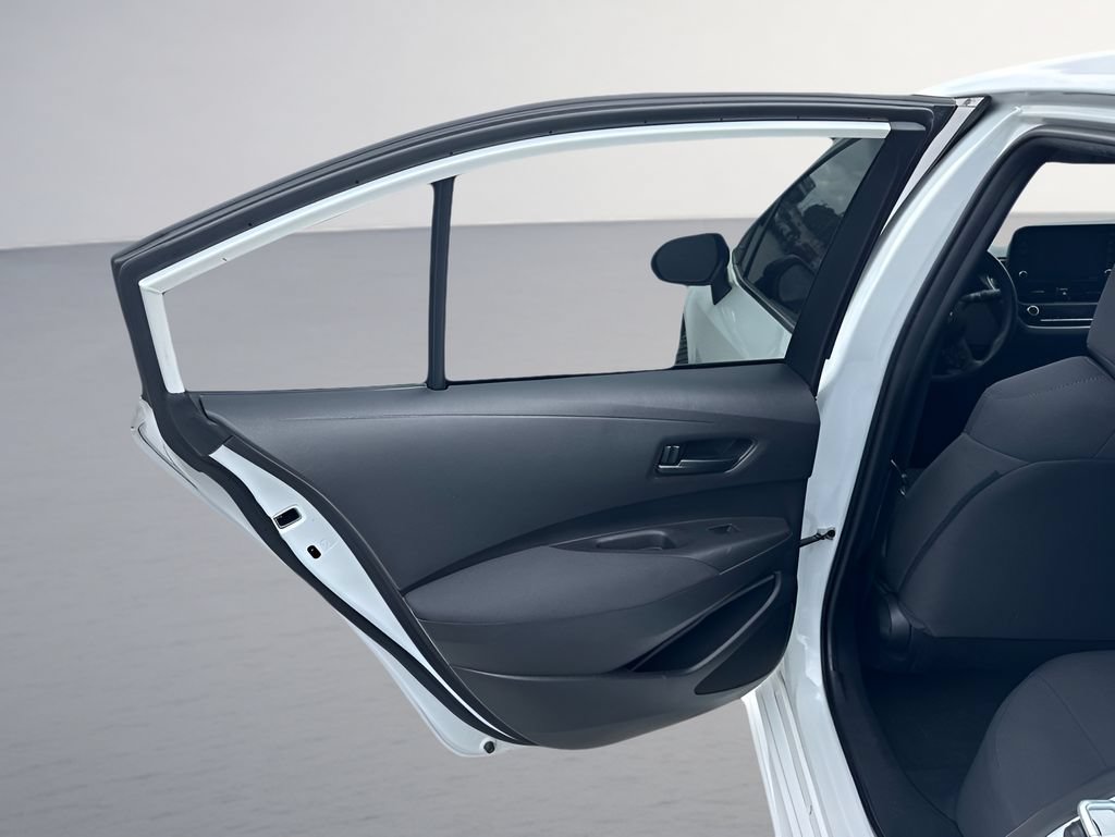 Used 2022 Toyota Corolla LE FWD image 23