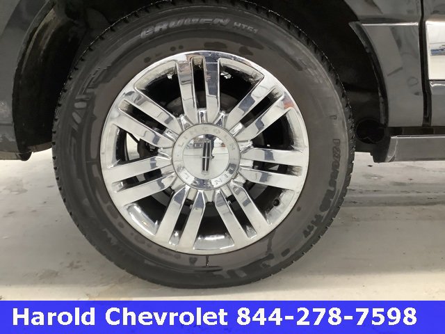 Used 2010 Lincoln Navigator L 4WD image 7