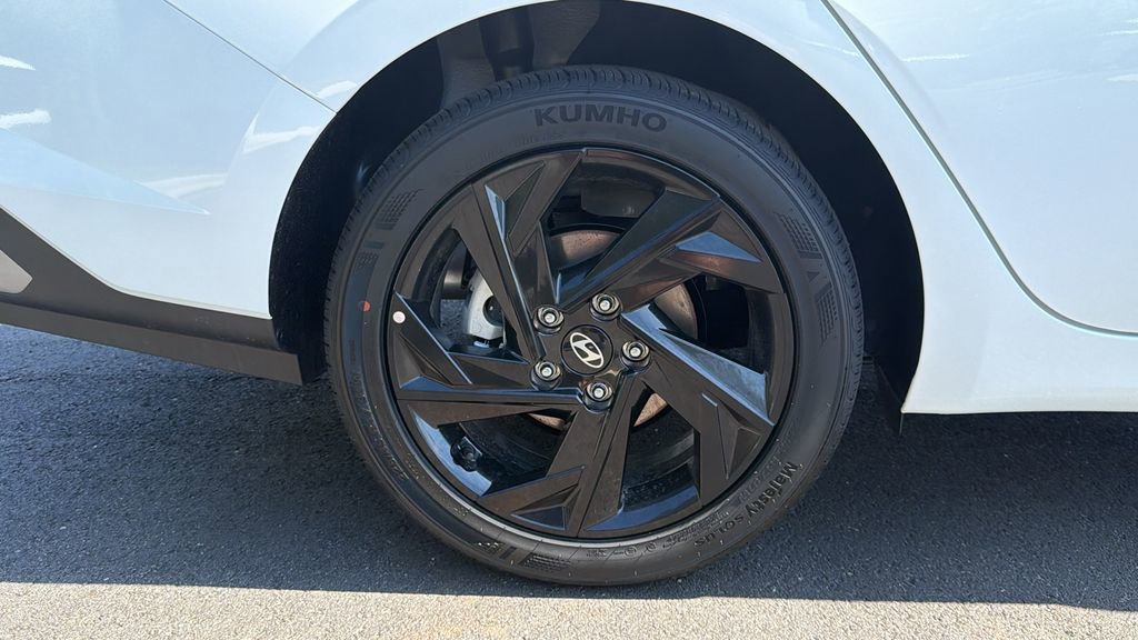 New 2026 Hyundai Elantra Sport image 17