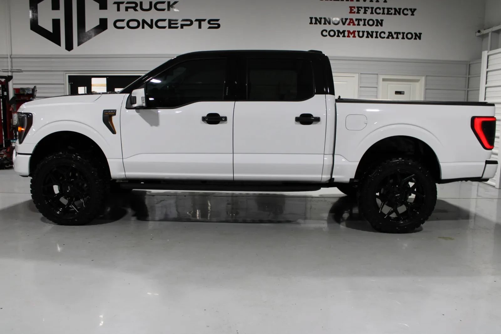 Used 2023 Ford F150 Tremor w/ Equipment Group 402A High AWD/4WD image 4