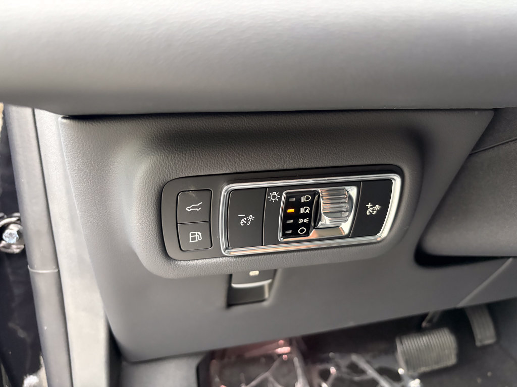 New 2026 Lincoln Nautilus Reserve w/ Jet Appearance Package AWD/4WD image 13