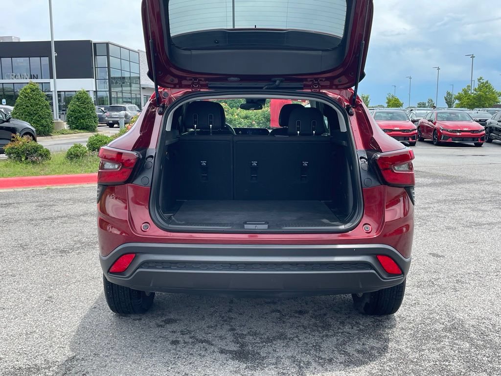 Used 2025 Chevrolet Trax LS w/ LS Convenience Package FWD image 7