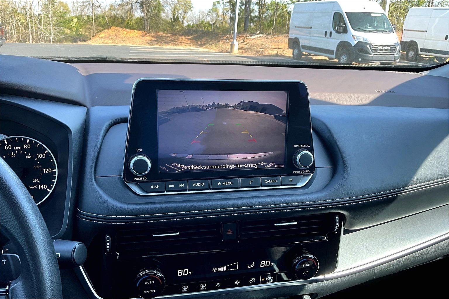 Used 2023 Nissan Rogue SV image 14