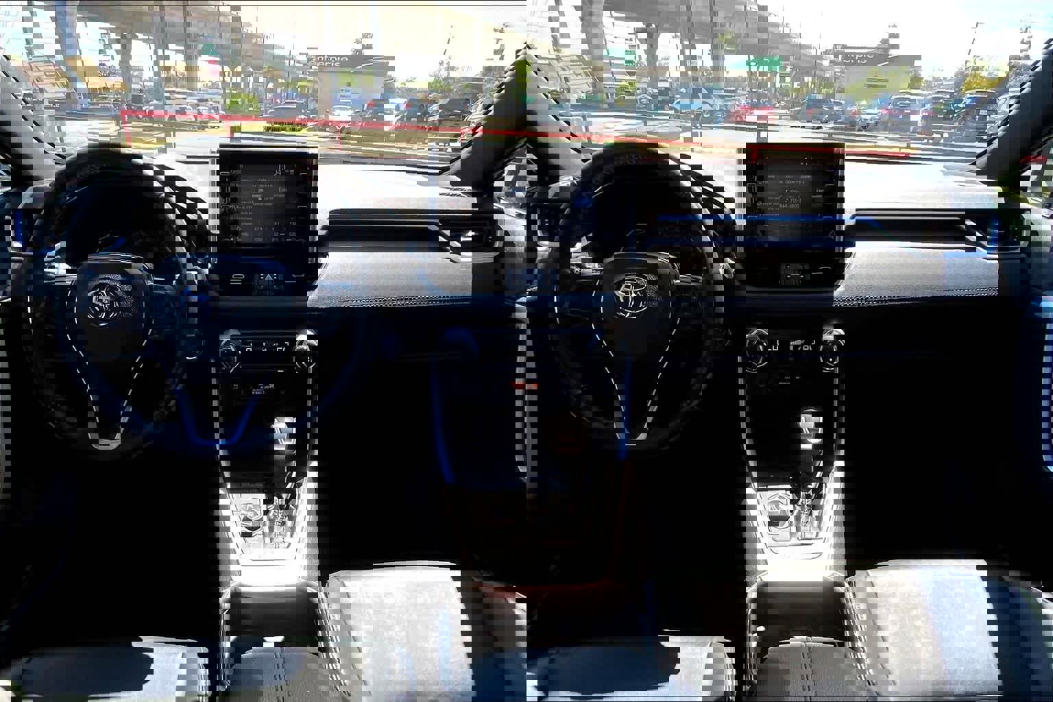 Used 2021 Toyota RAV4 XSE AWD/4WD image 16