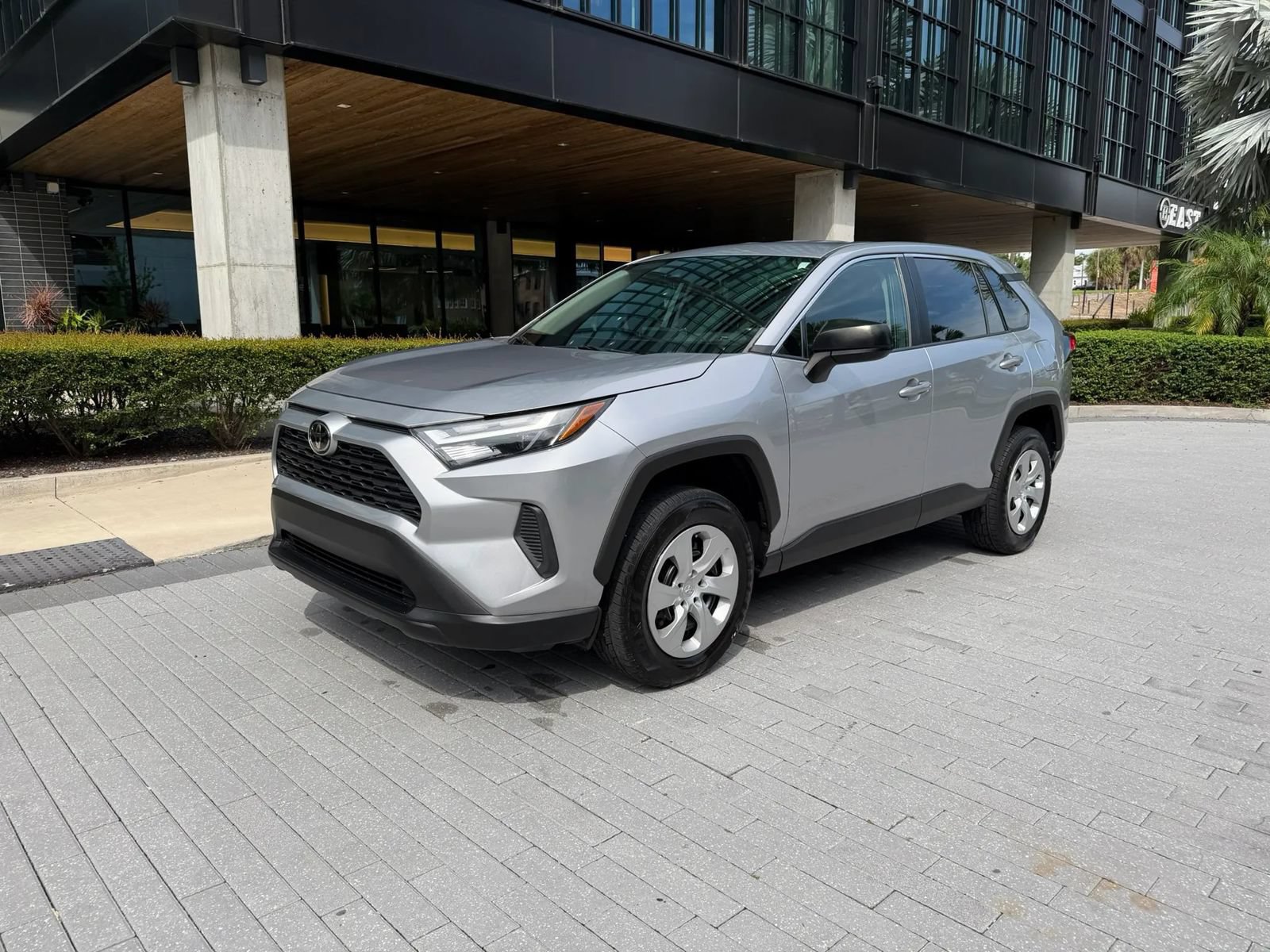 Used 2023 Toyota RAV4 LE FWD image 2