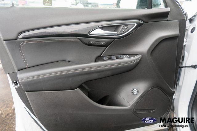 Used 2023 Buick Envision Essence w/ Sport Touring Package image 17