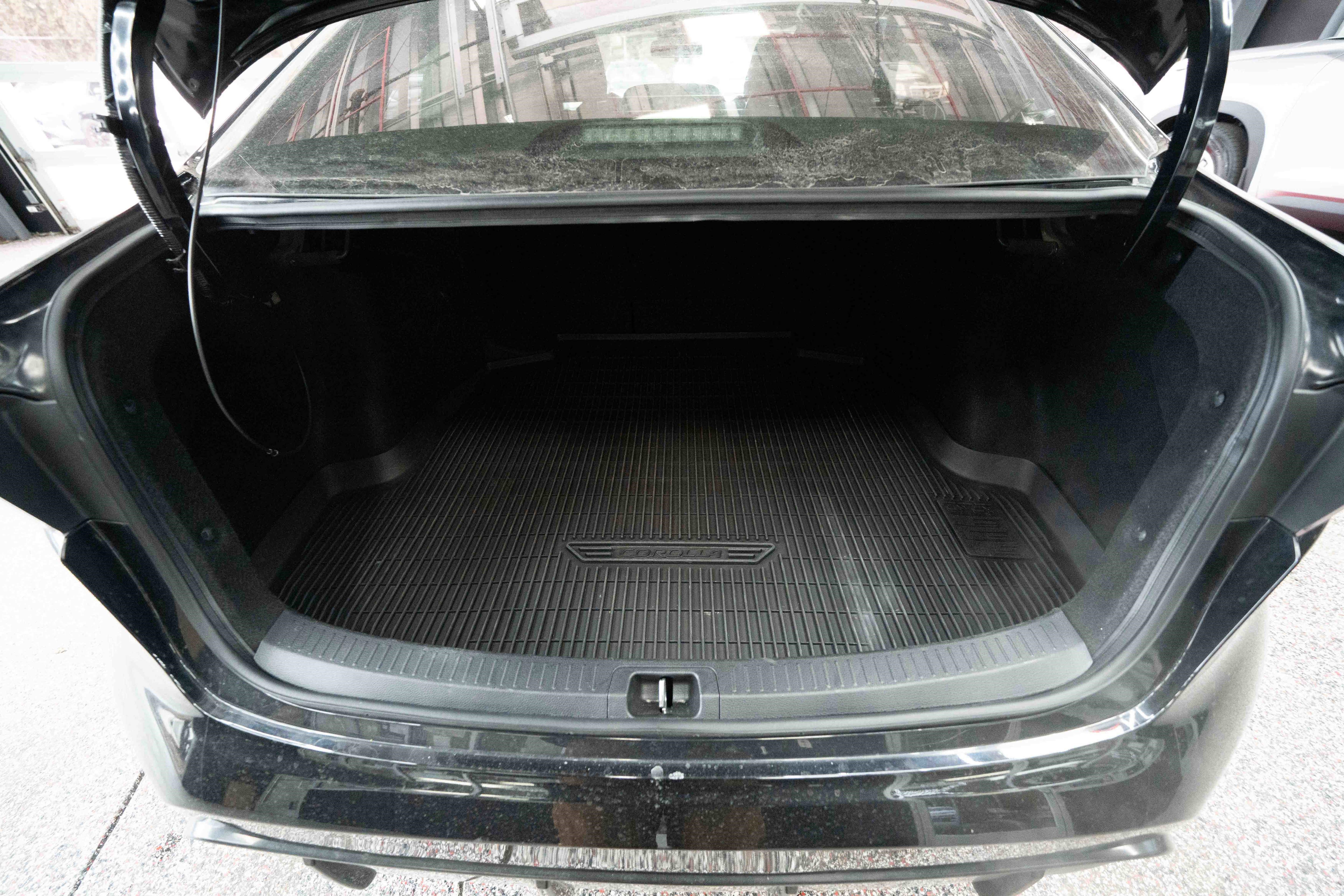 Used 2024 Toyota Corolla SE image 27