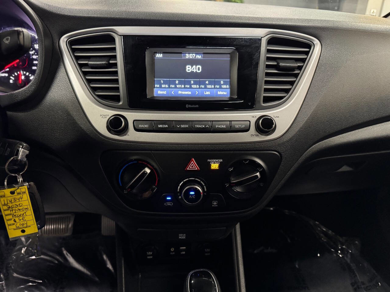 Used 2020 Hyundai Accent SE image 25