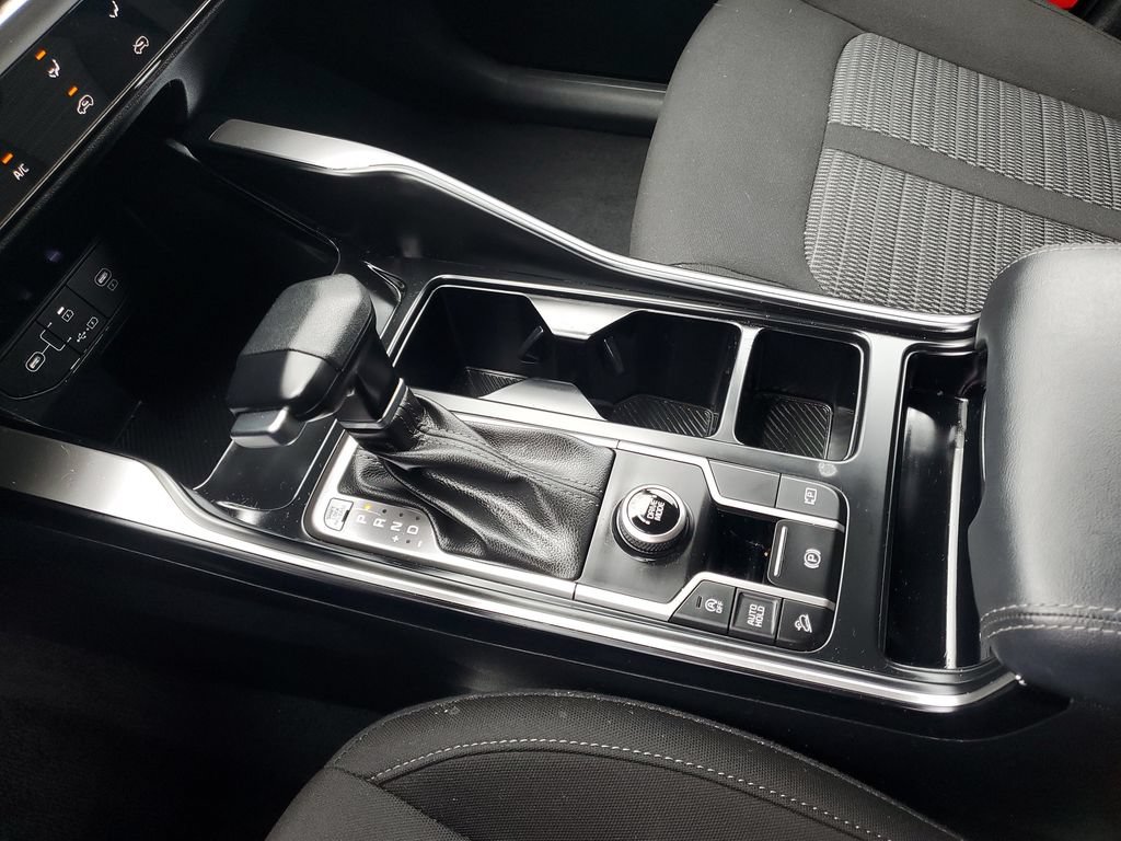Certified 2025 Kia Sorento LX FWD image 21