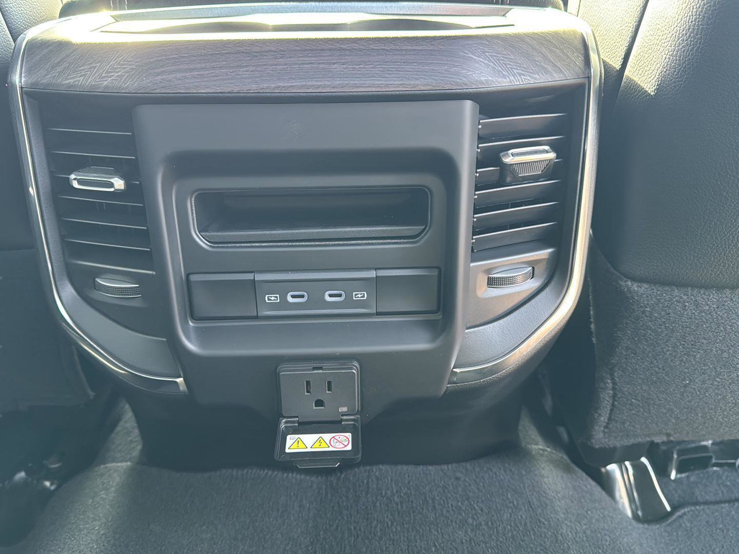 New 2026 RAM 2500 Laramie w/ Night Edition AWD/4WD image 26