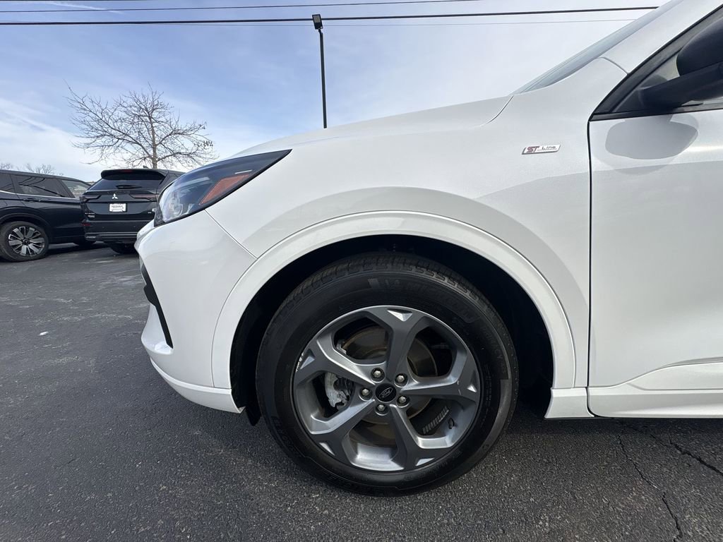 Used 2024 Ford Escape ST-Line w/ Tech Pack #1 image 17